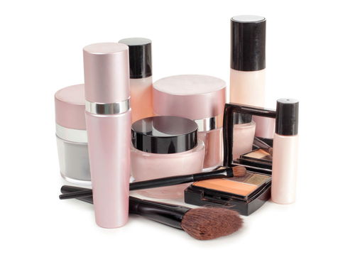 百代佳人多品牌化妆品超市 玩的就是整合