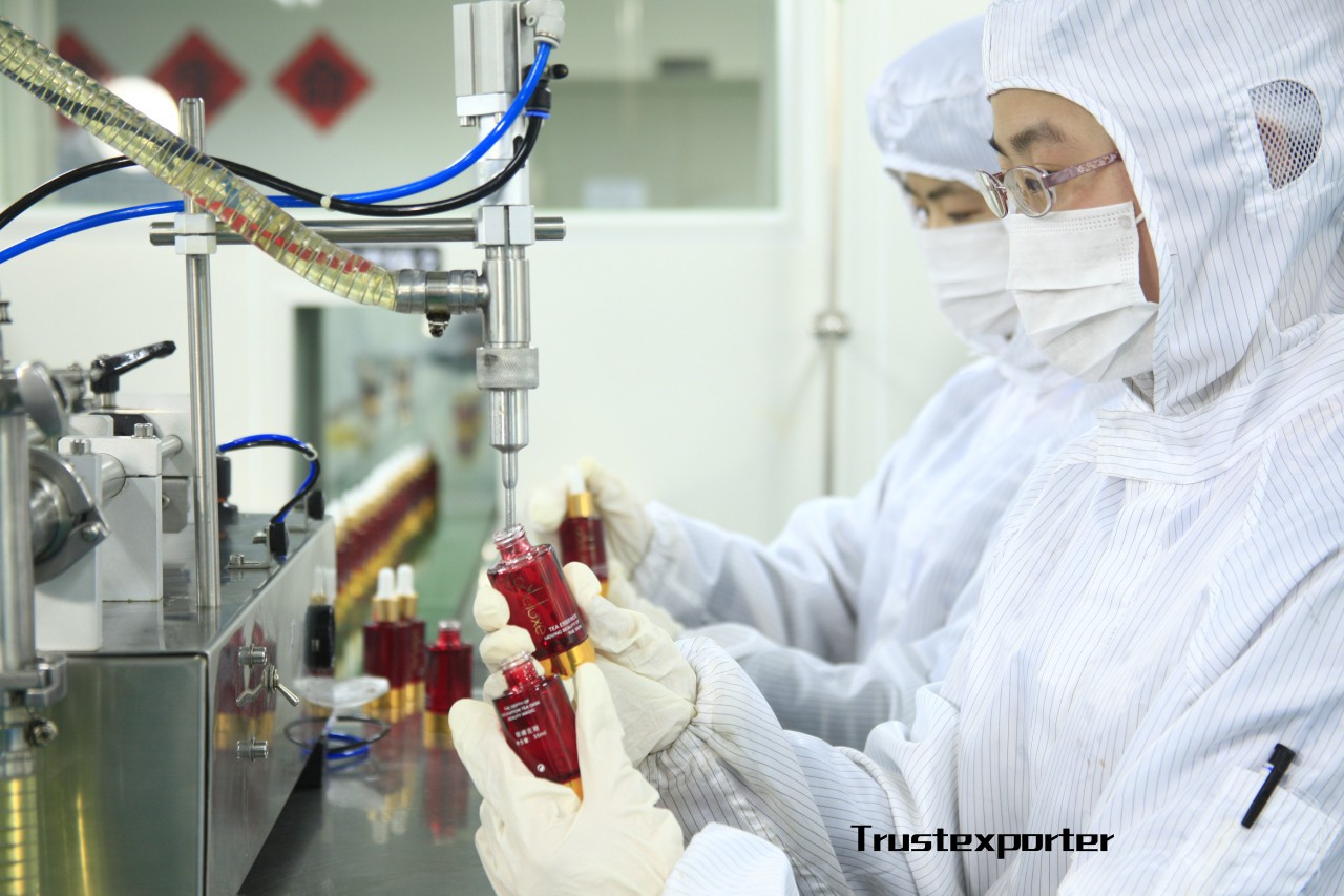 化妆品贴牌代加工与护肤品OEM 行业解析与选择指南